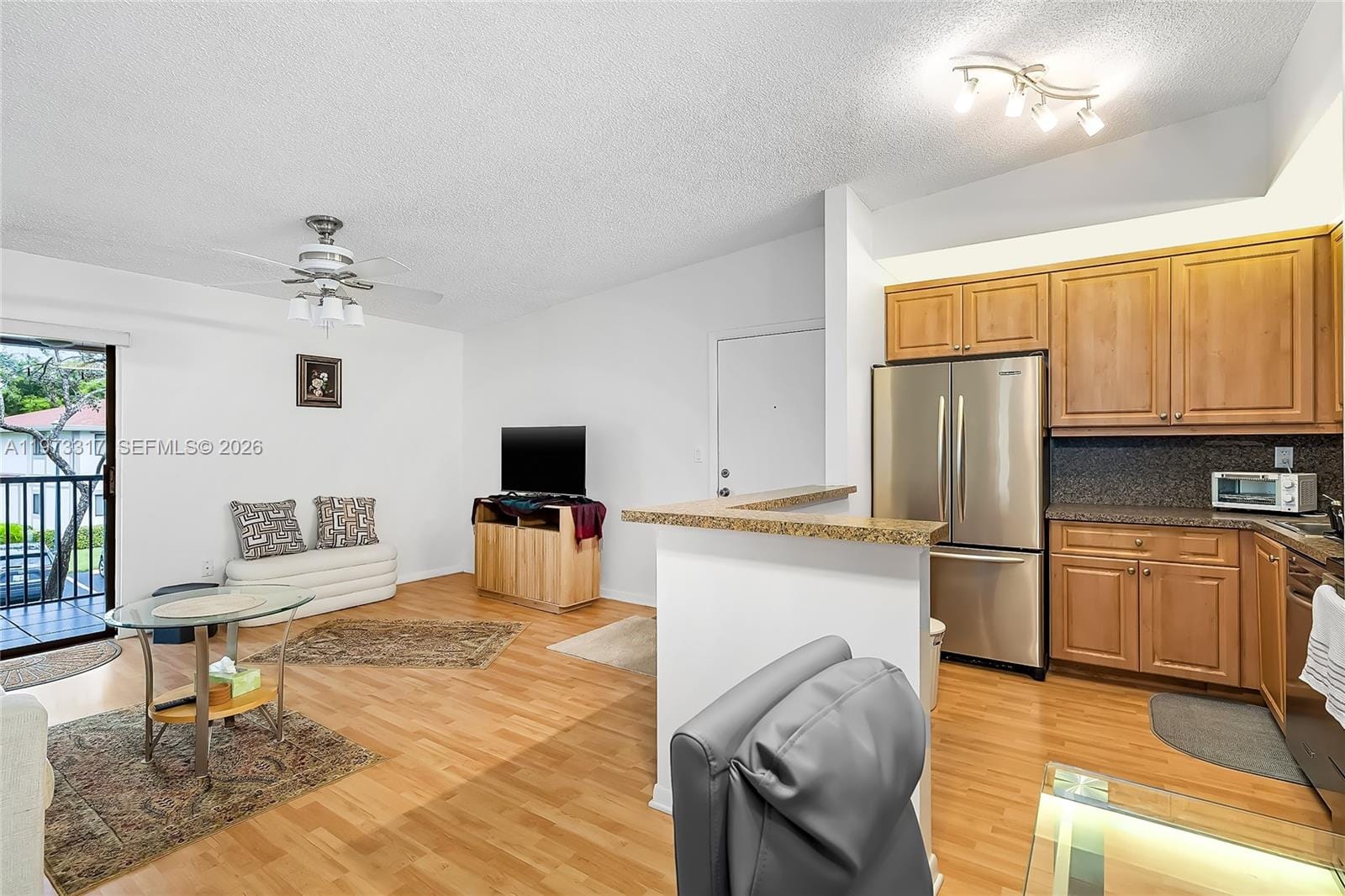 10715 W Clairmont Circle 212 — photo 9