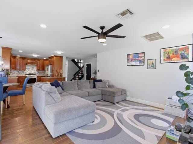 5528 Descartes Circle, Boynton Beach, FL 33472 photo 3