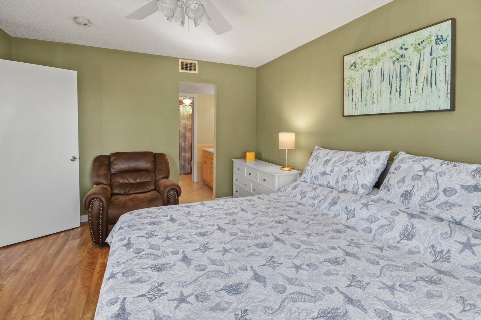 2936 Lake Shore Drive 310 — photo 6