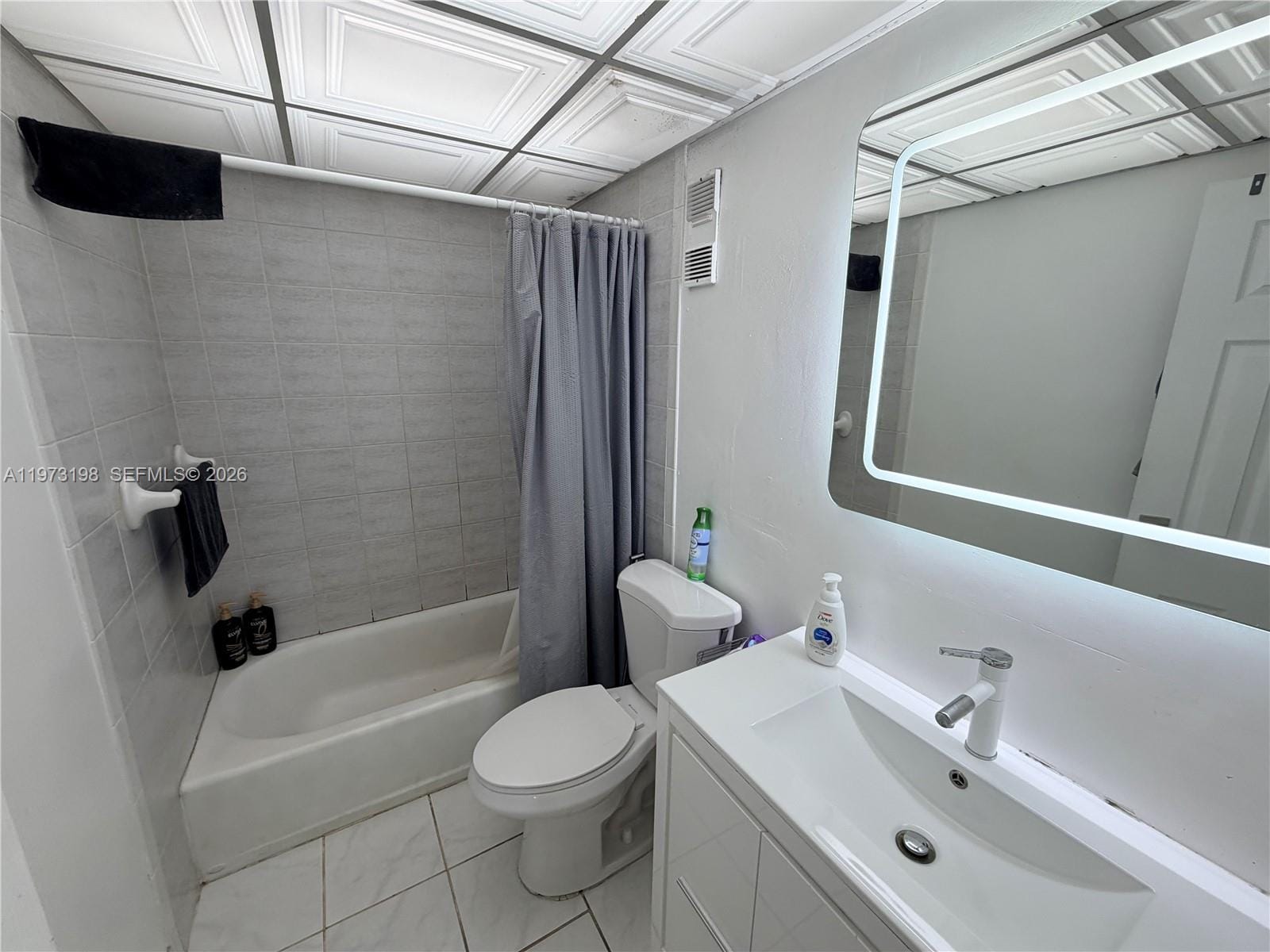 1825 W 44th Place 206, Hialeah, FL 33012 photo 14