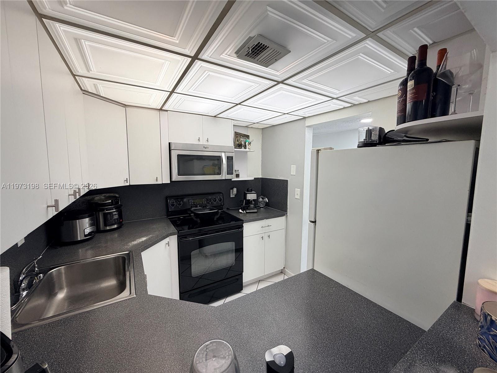 1825 W 44th Place 206, Hialeah, FL 33012 photo 9