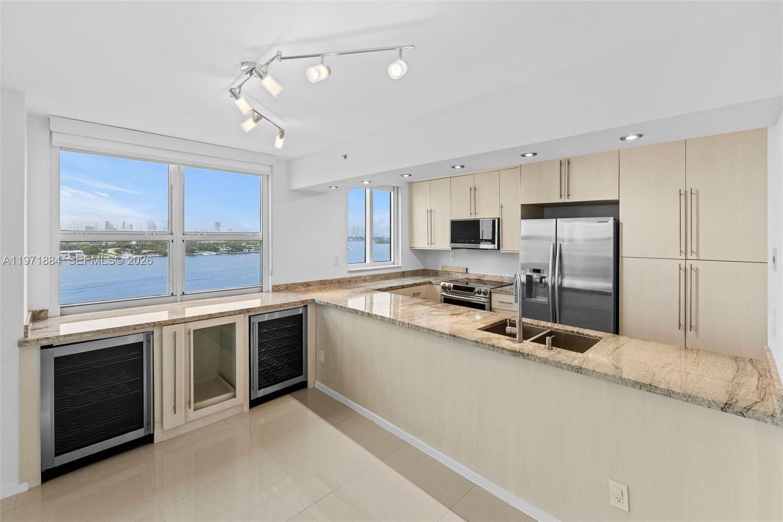 650 W Ave 1401 1401, Miami Beach, FL 33139 photo 11