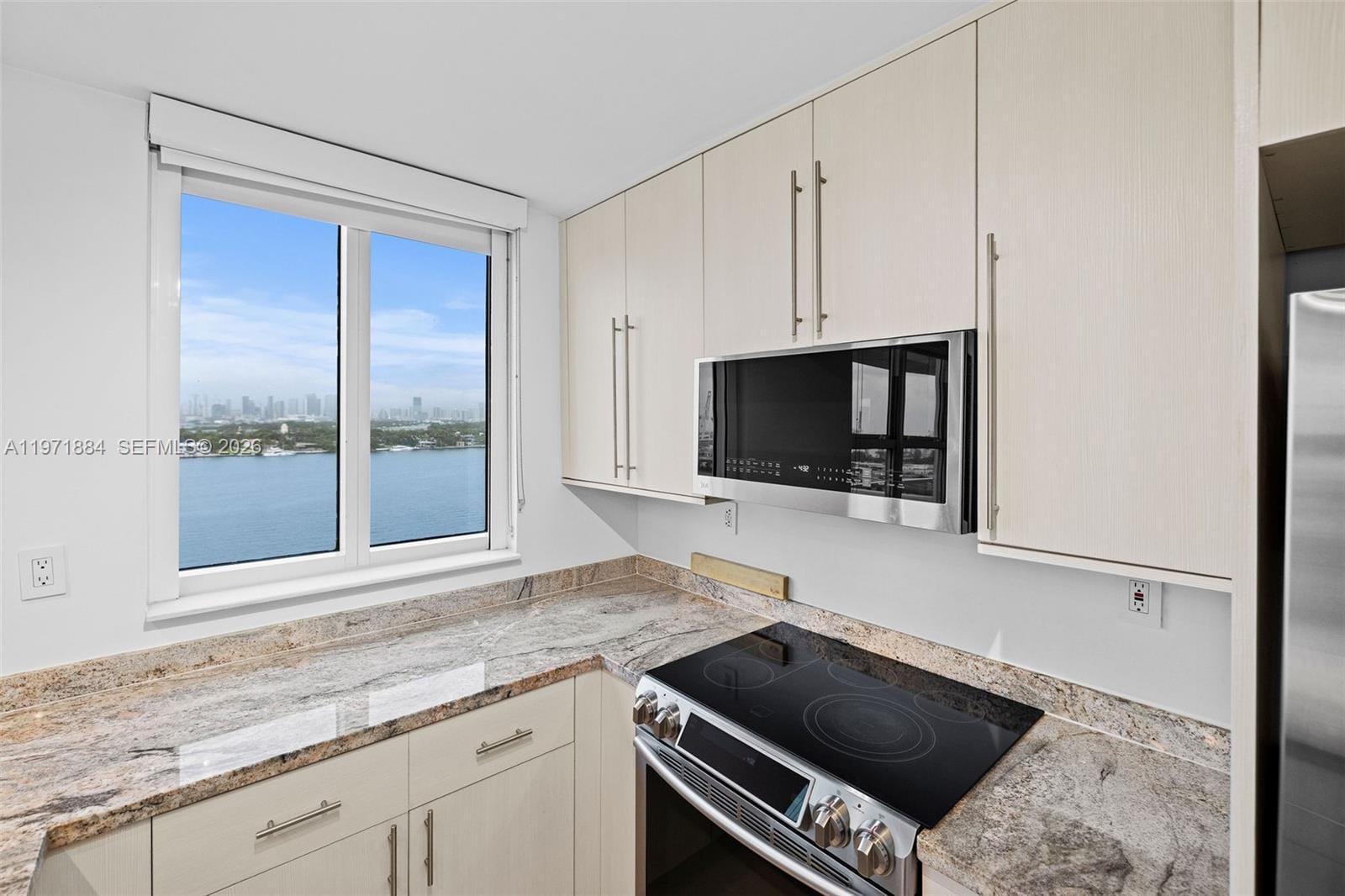 650 W Ave 1401 1401, Miami Beach, FL 33139 photo 12