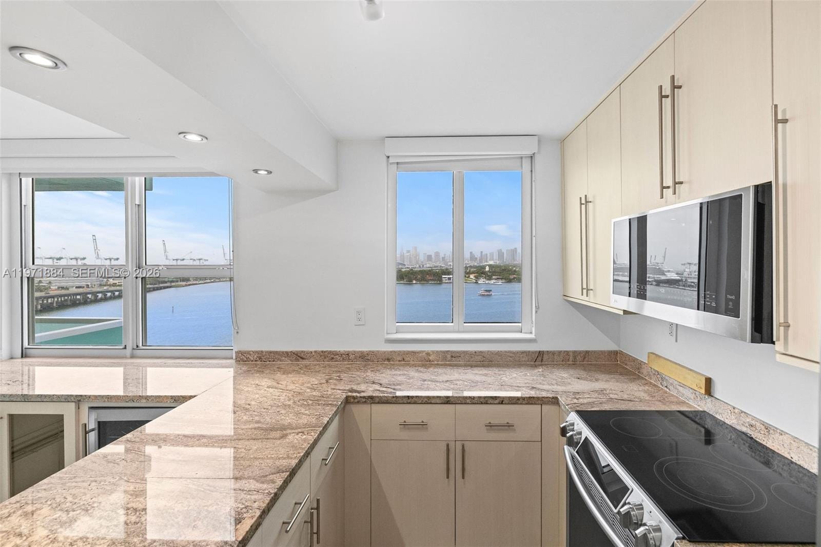 650 W Ave 1401 1401, Miami Beach, FL 33139 photo 16