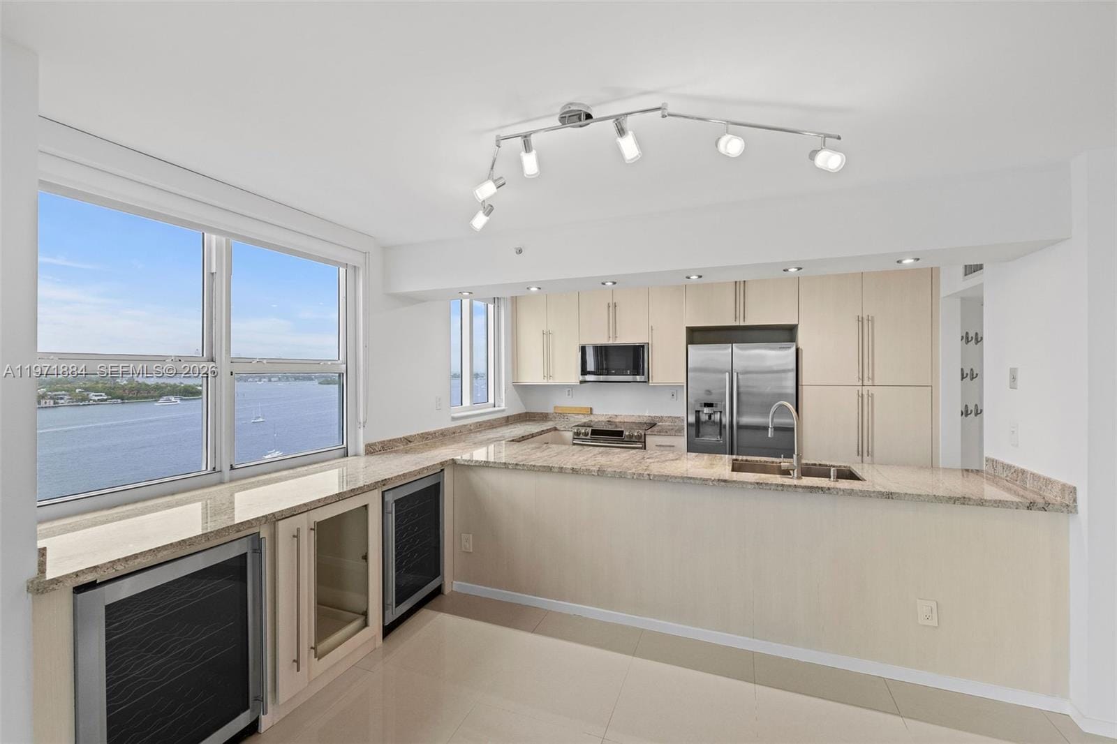 650 W Ave 1401 1401, Miami Beach, FL 33139 photo 17