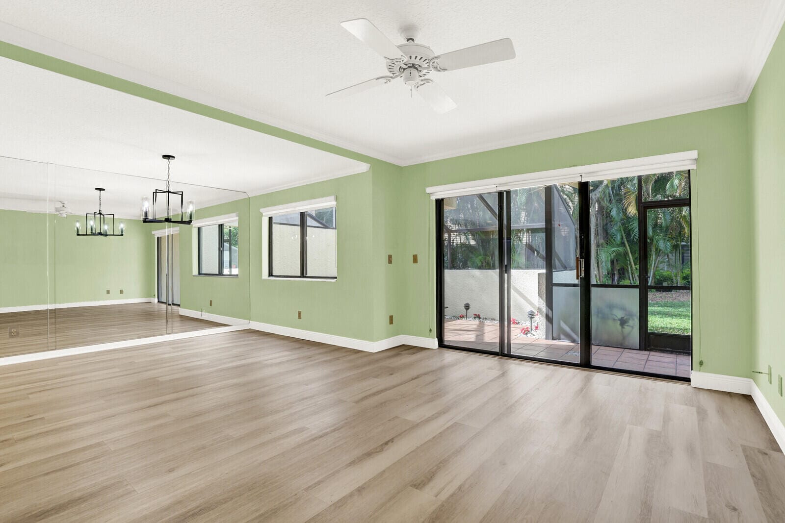 215 Oak Harbour Drive, Juno Beach, FL 33408 photo 16