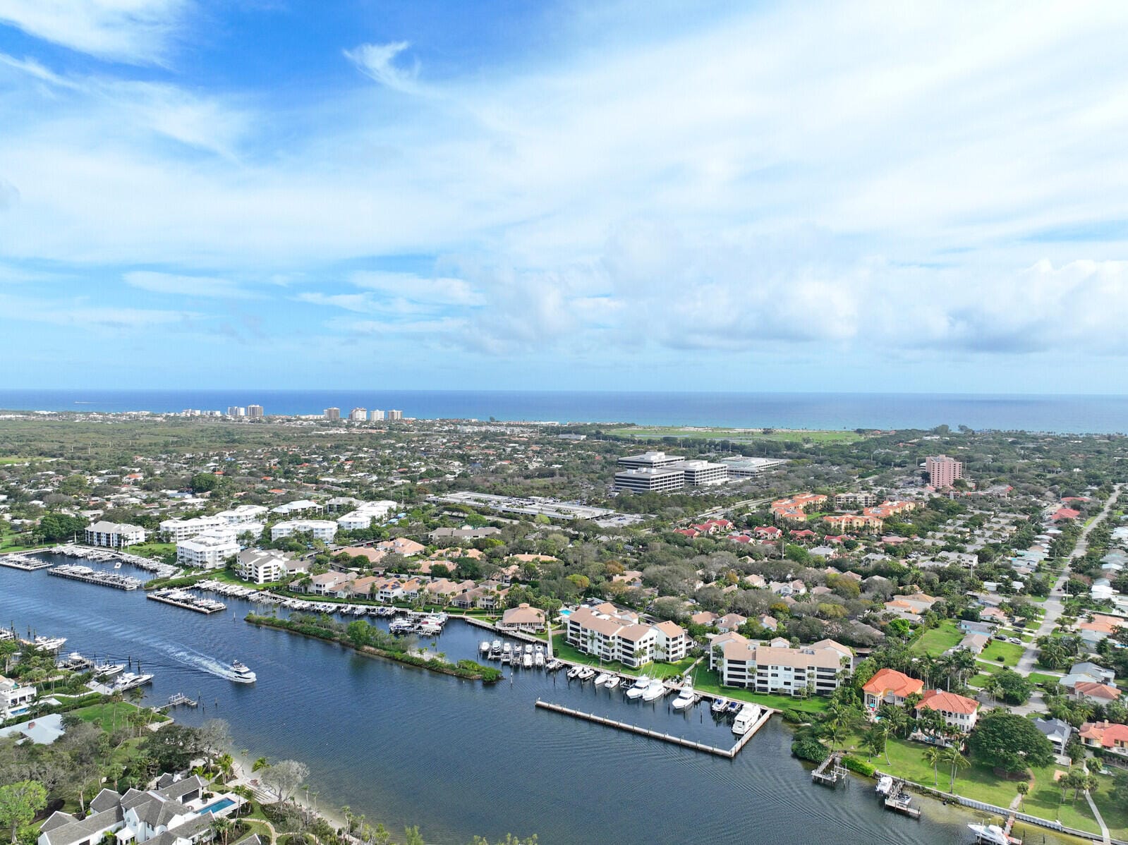 215 Oak Harbour Drive — photo 4