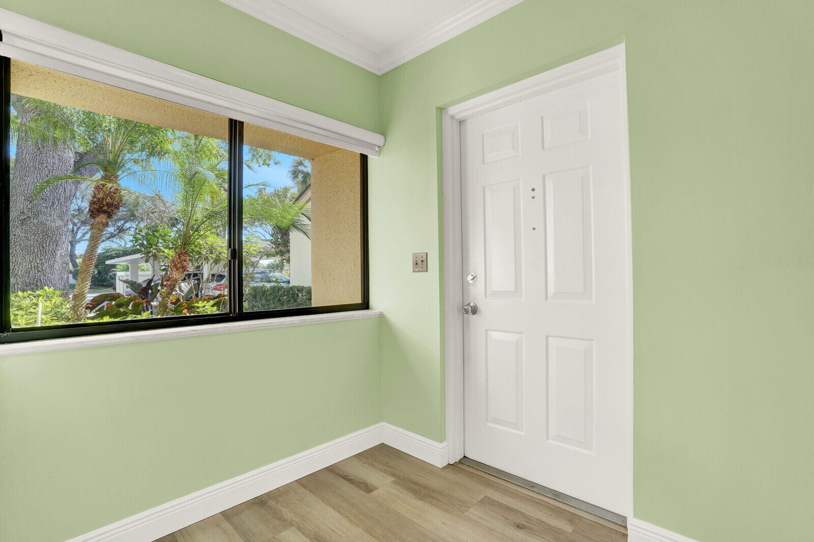 215 Oak Harbour Drive — photo 7