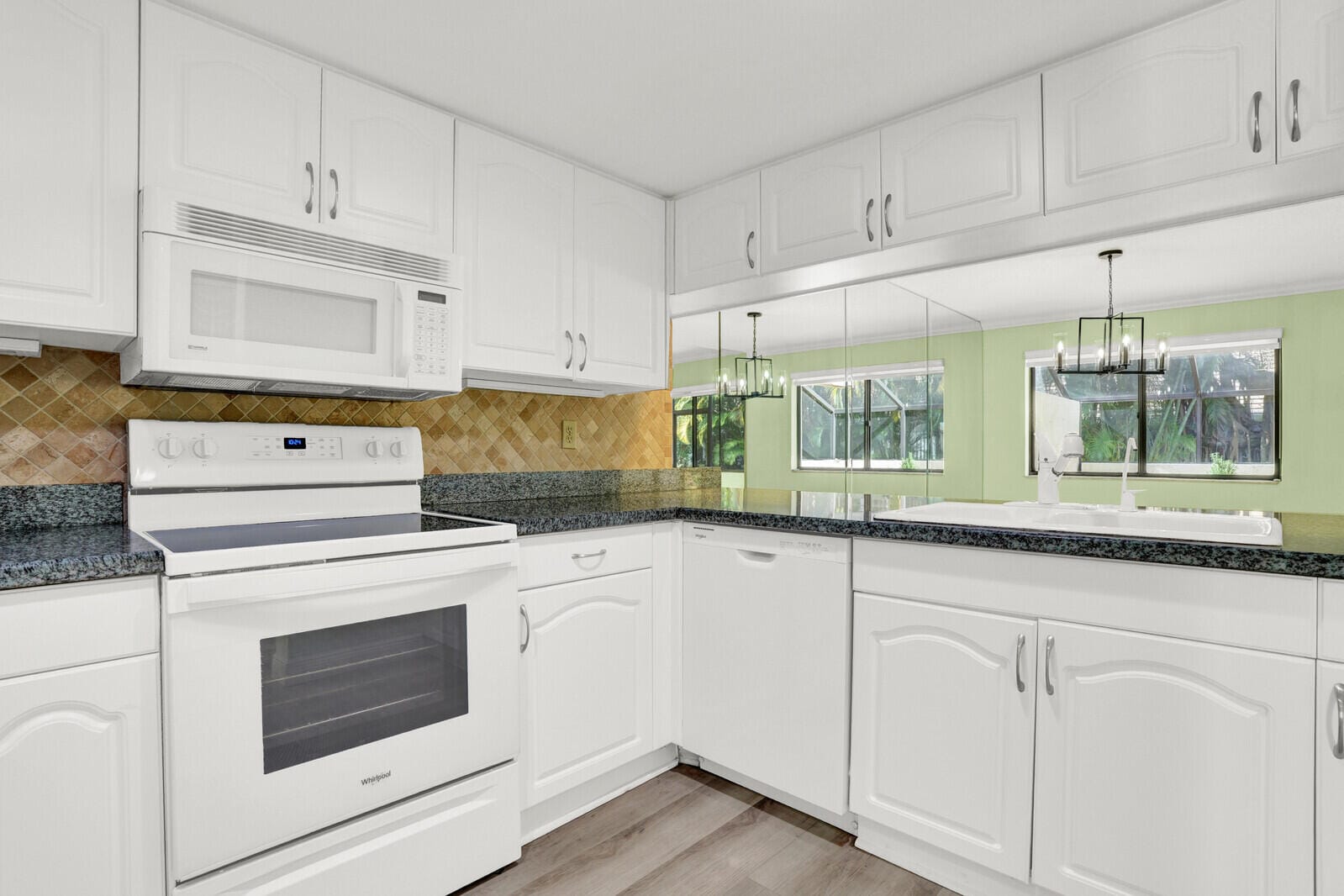 215 Oak Harbour Drive — photo 10