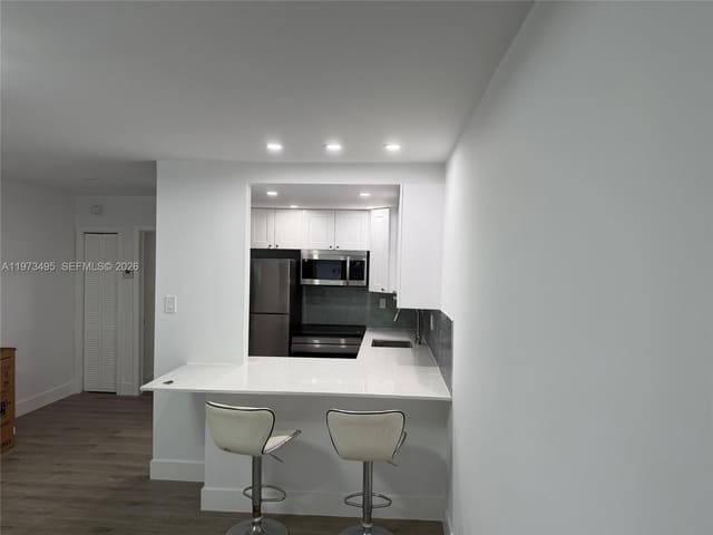 926 Michigan Avenue 12, Plaza Condo, Miami Beach, FL