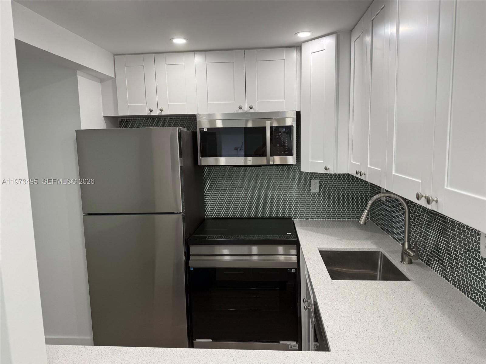926 Michigan Avenue 12 — photo 3