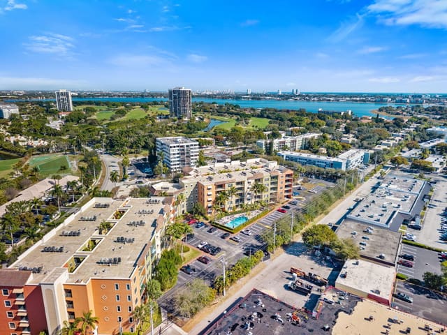 1640 Presidential Way 105, sold in Park Place Condo, West Palm Beach, FL