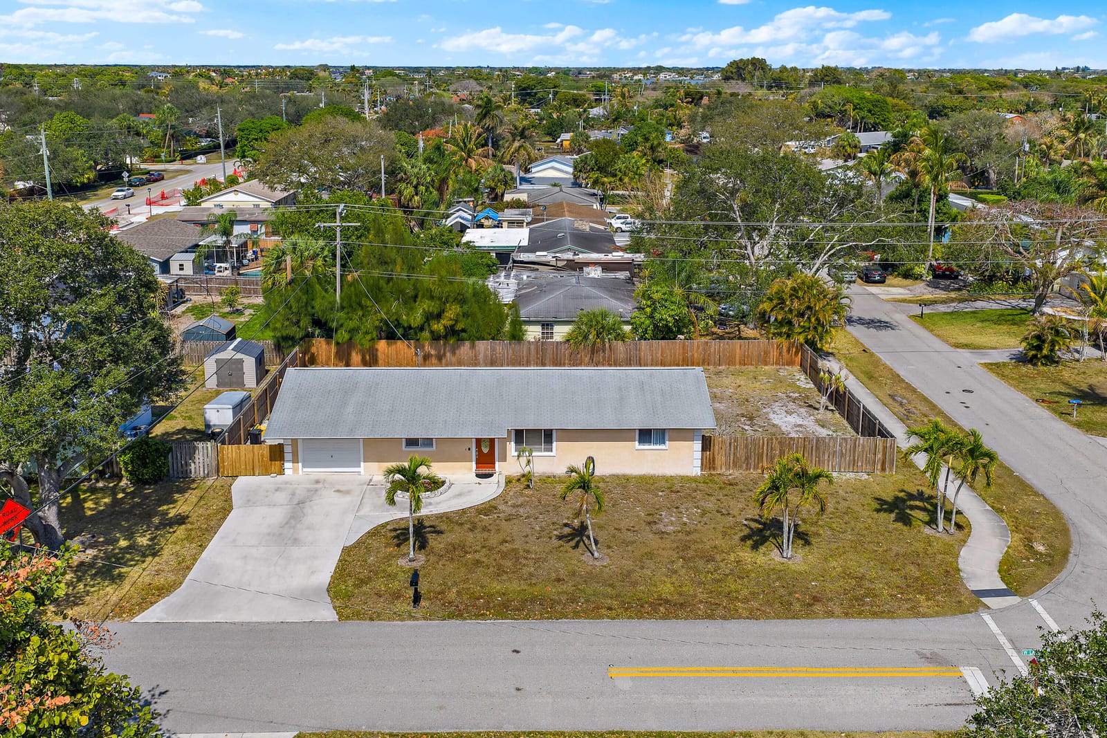 815 W Laird Drive, Jupiter, FL 33458 photo 4