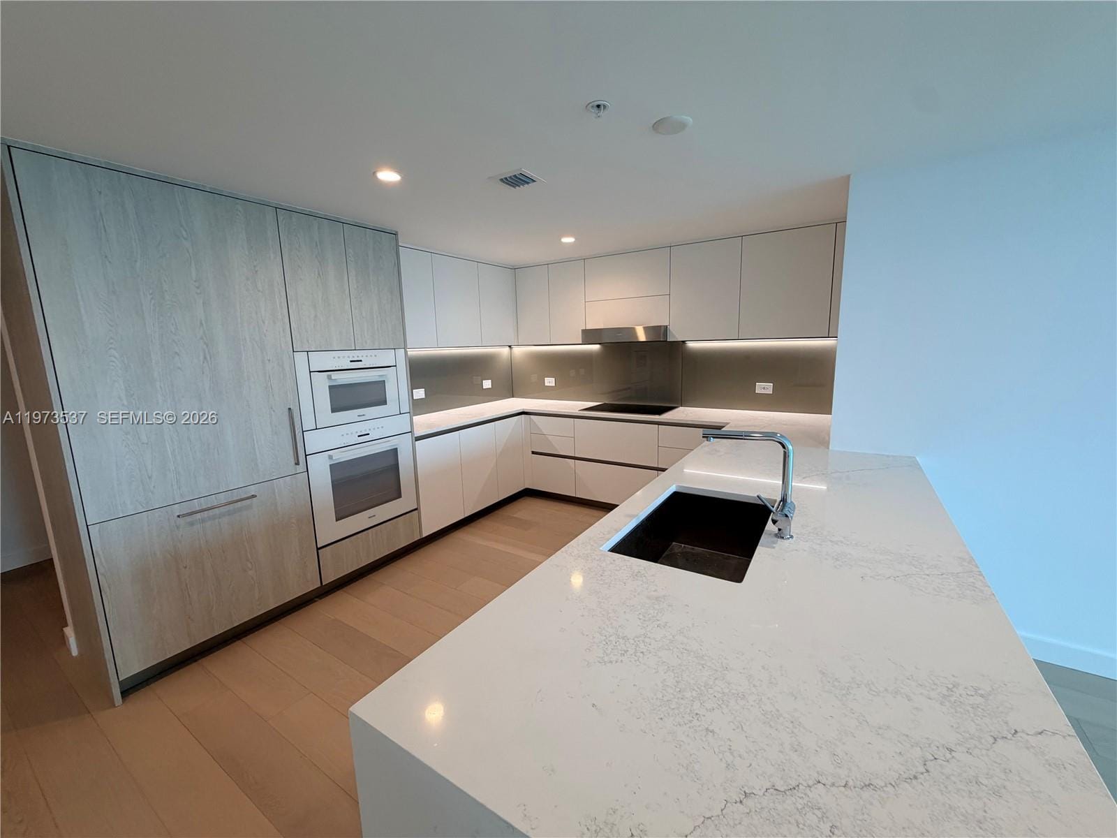 9221 E Bay Harbor Drive 309 — photo 5