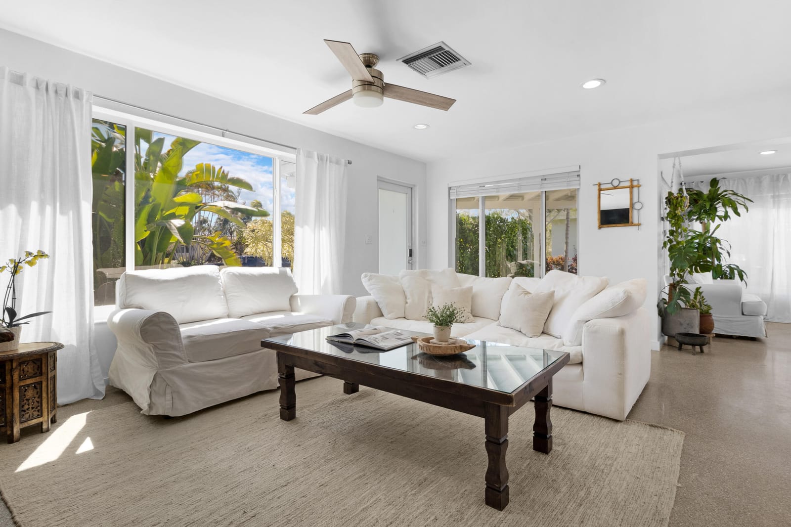 909 SE 16th Place, Deerfield Beach, FL 33441