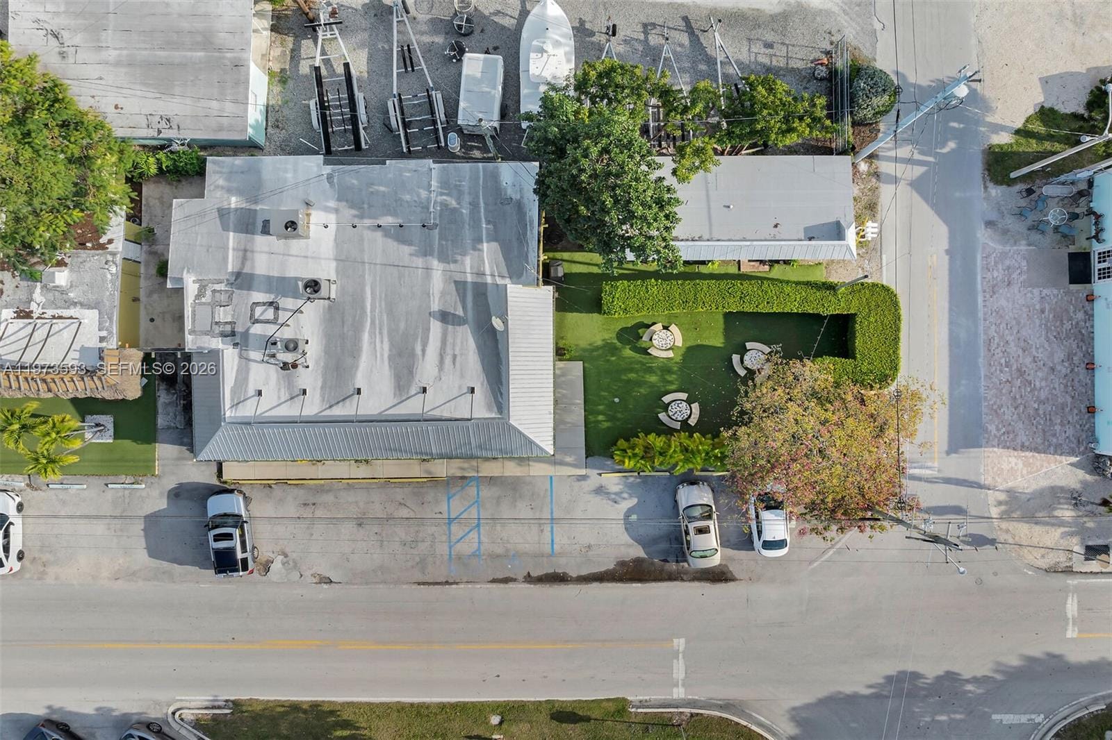 105 Palm Ave. — photo 11
