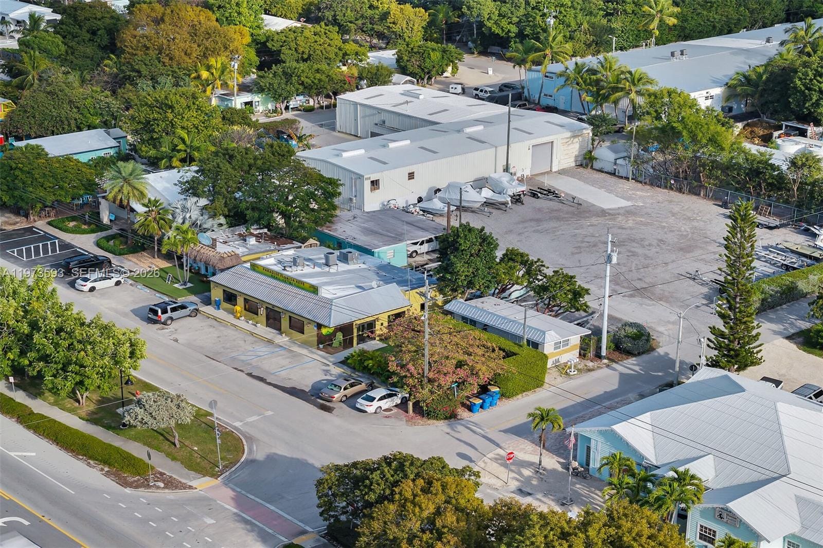 105 Palm Ave. — photo 9