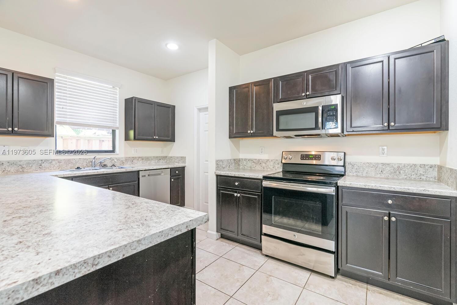 516 SE 35th Terrace, Homestead, FL 33033 photo 9
