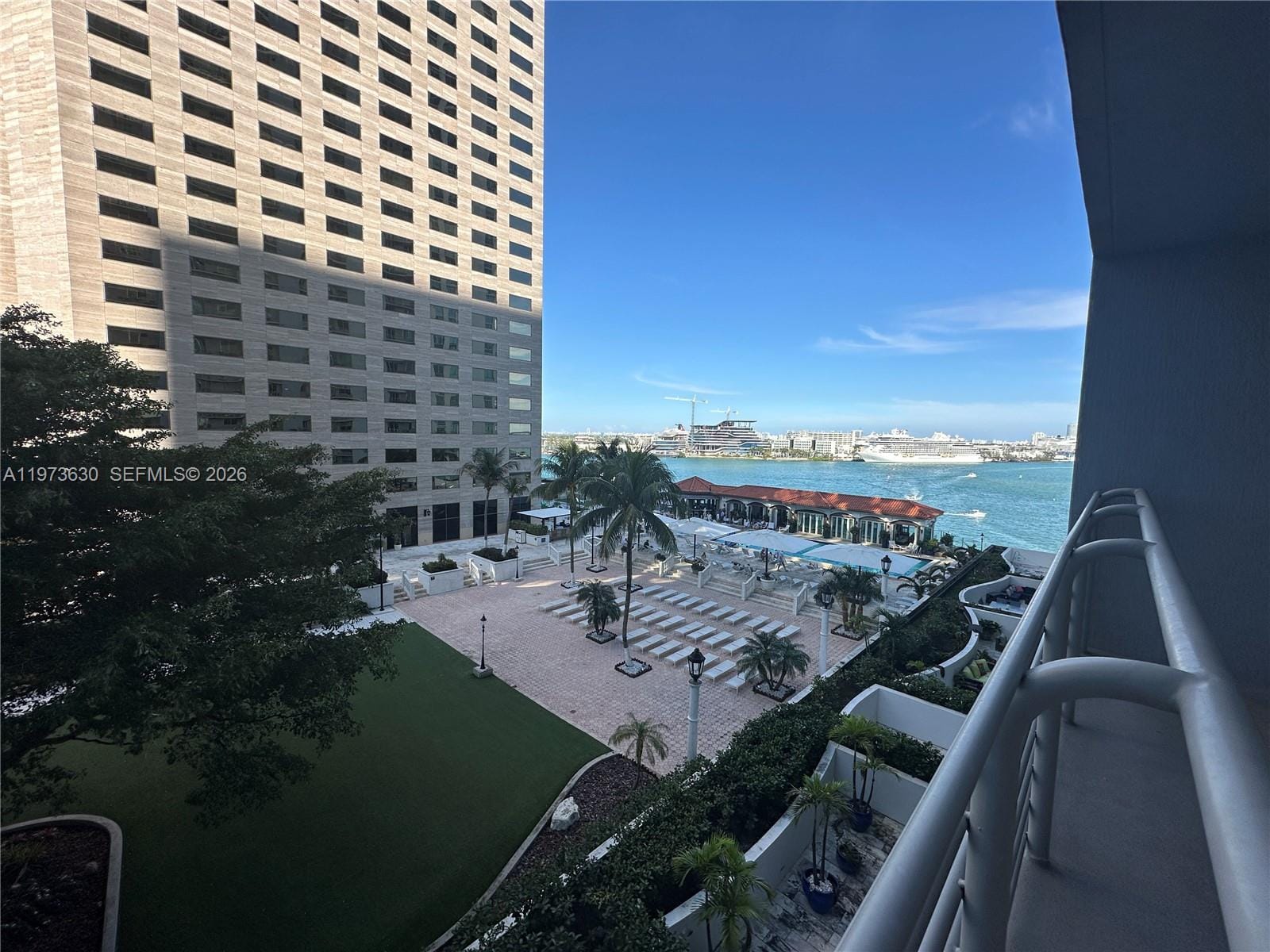 335 S Biscayne Boulevard 1002 — photo 10