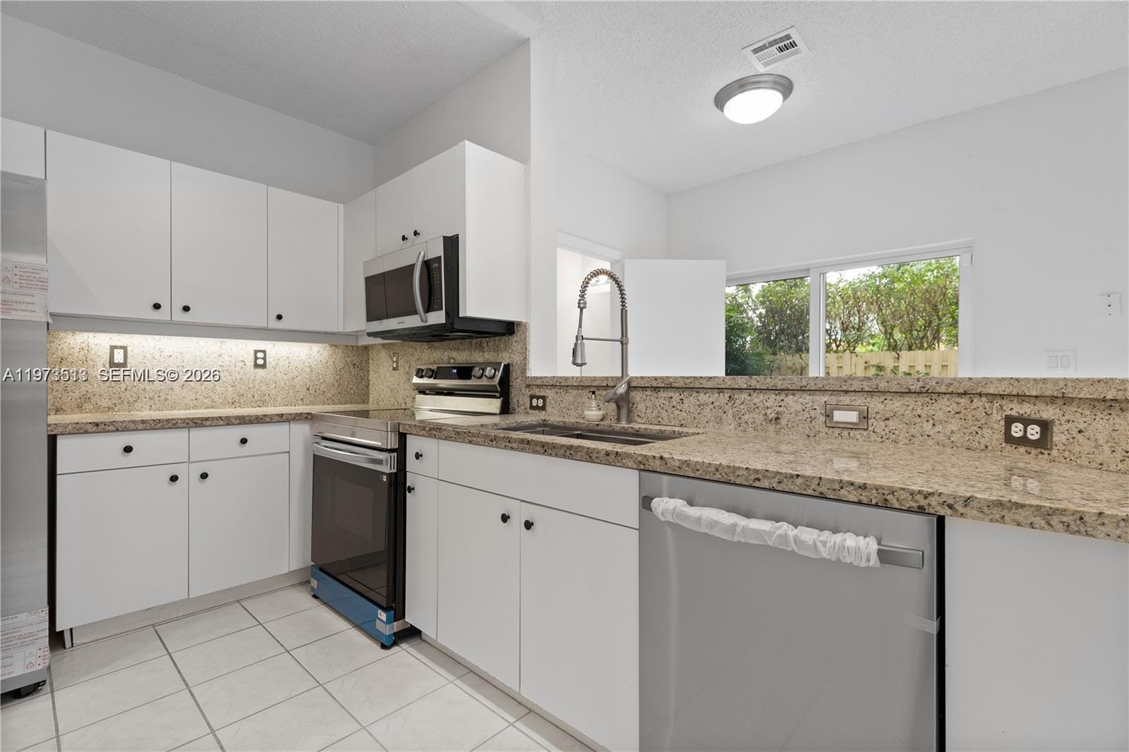 10320 SW 18th Street, Miramar, FL 33025 photo 4