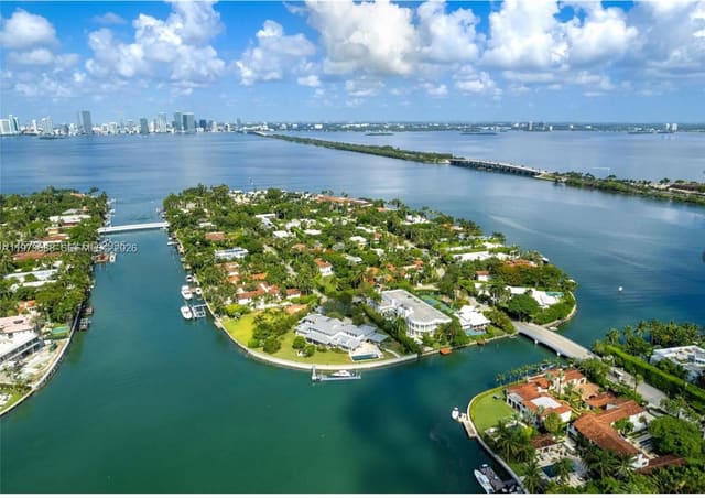2815 Regatta Avenue, sold in Sunset Islands-Island No 2, Miami Beach, FL