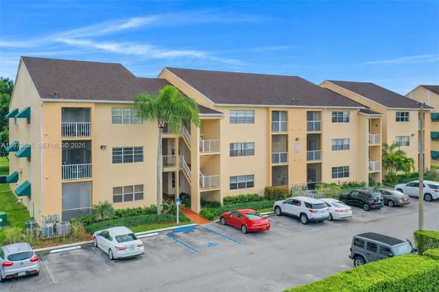 15285 SW 107th Lane 201, sold in Hammocks Trails Condo, Miami, FL