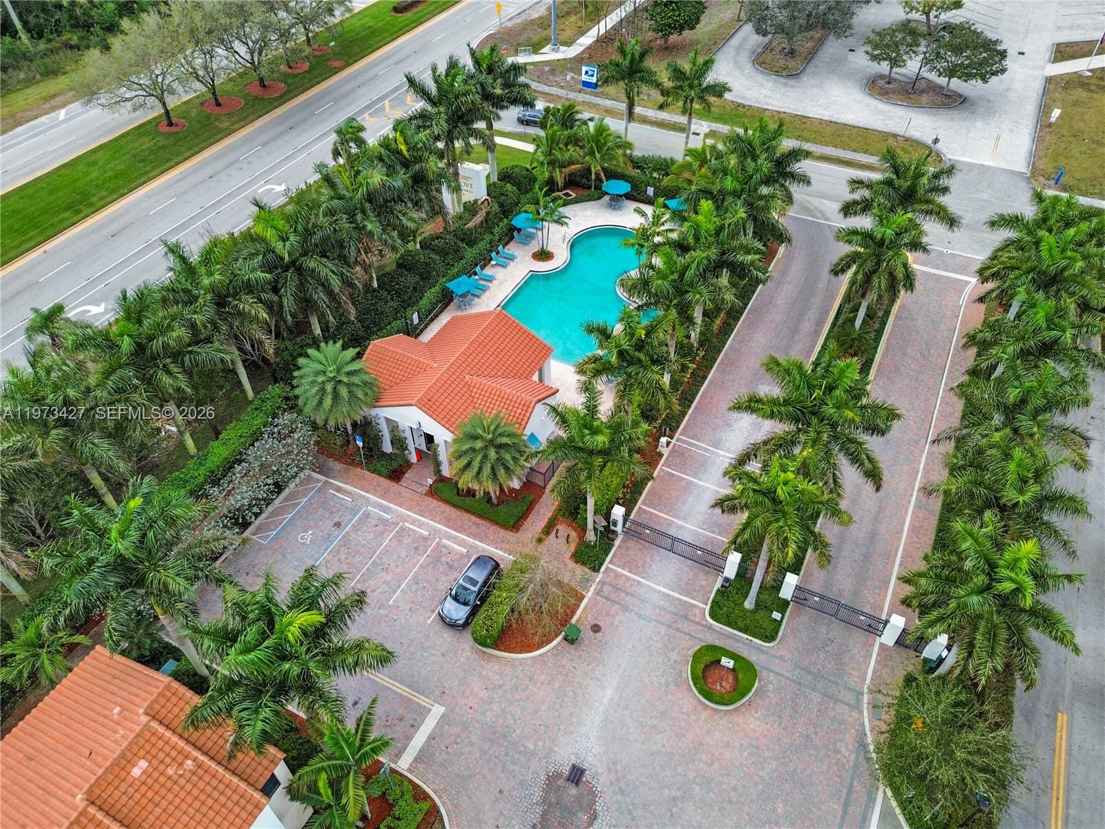 135 NW 209th Trail, Pembroke Pines, FL 33029 photo 27