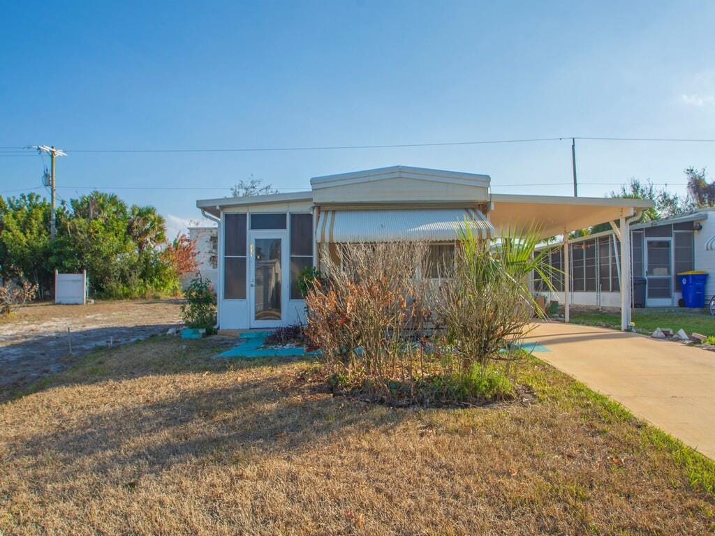 335 NE Tropicalia Lane — photo 3