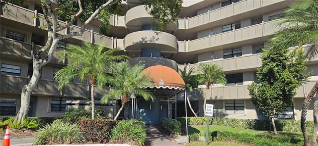 1001 Colony Point Circle 305, Pembroke Pines, FL 33026