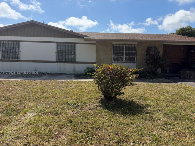 100 NE 212th Terrace, sold in Andover 1st Addn, Miami Gardens, FL