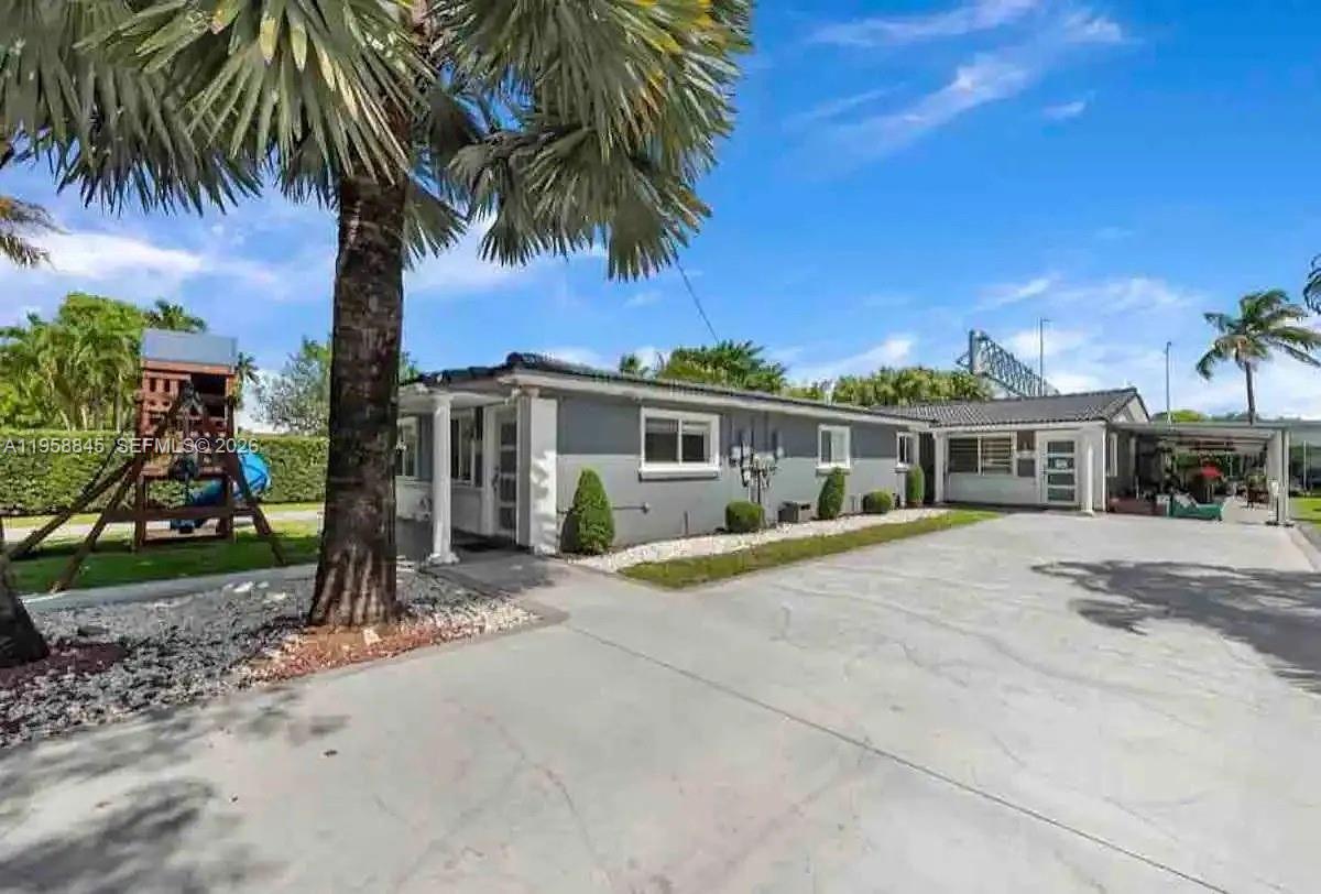 3008 NW 13th Street, Miami, FL 33125, Miami