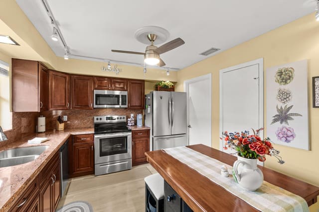 9885 Clusia Tree Drive A, sold in Bent Tree Villas West Condo, Boynton Beach, FL