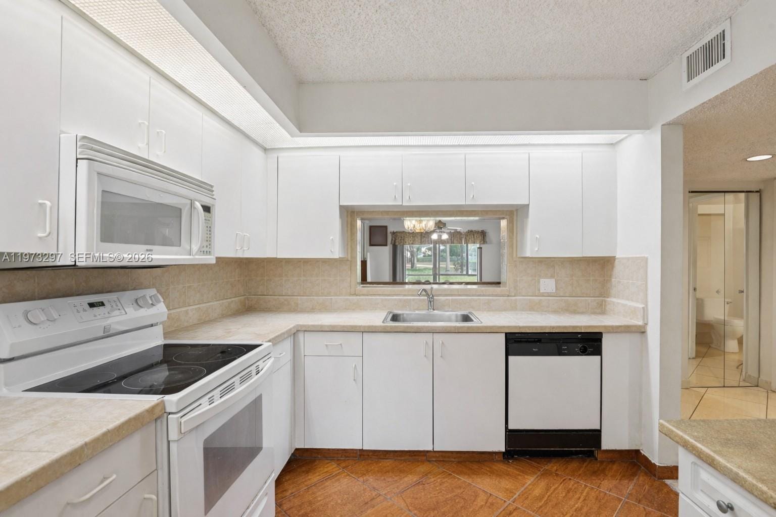 901 SW 138th Avenue 108C — photo 2