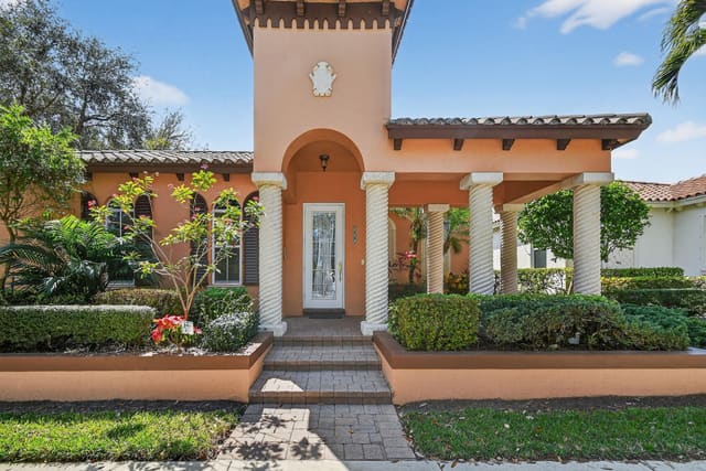 152 Santiago Drive, sold in Valencia At Abacoa, Jupiter, FL