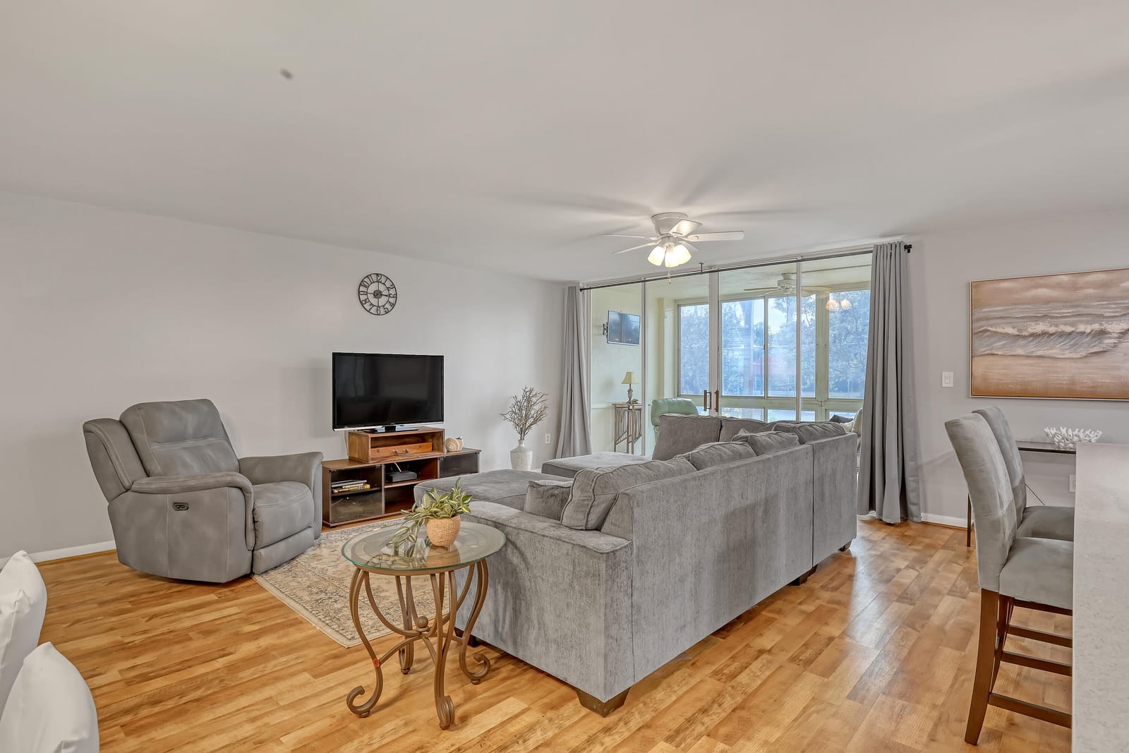 105 Half Moon Circle F1 — photo 8