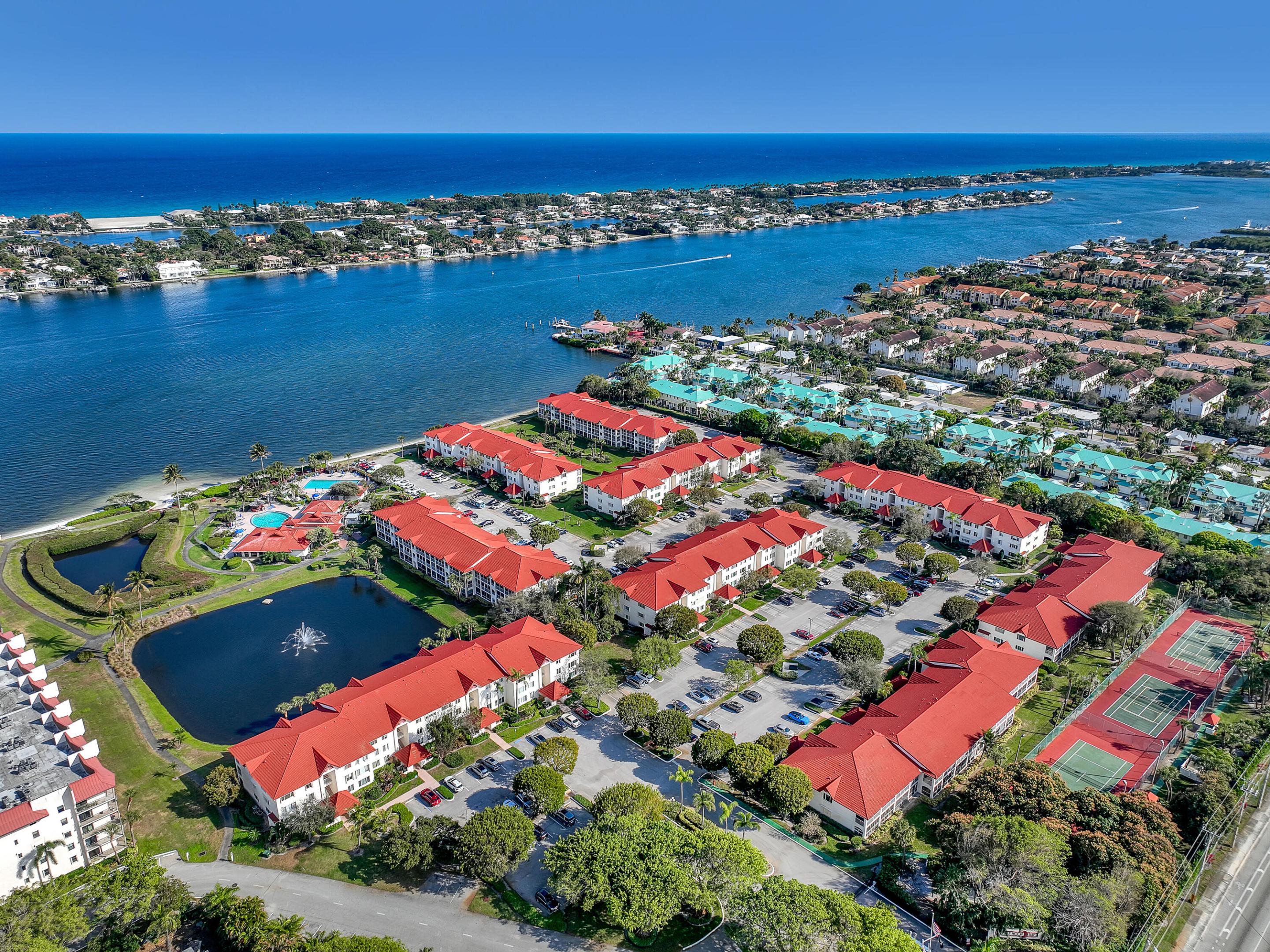 105 Half Moon Circle F1, Hypoluxo, FL 33462, Hypoluxo