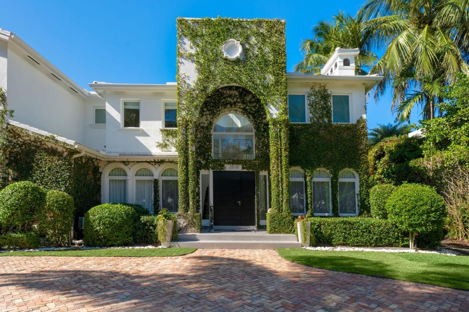 2516 Sunset Drive, Miami Beach, FL 33140