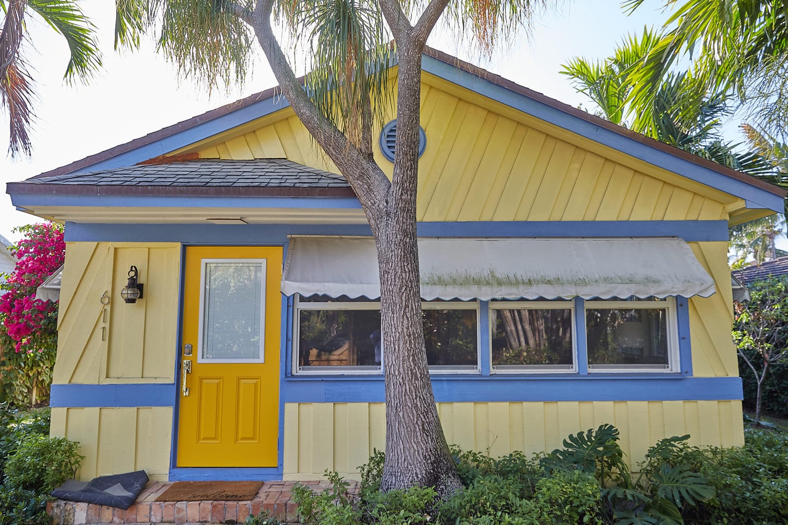 611 S Palmway — photo 2