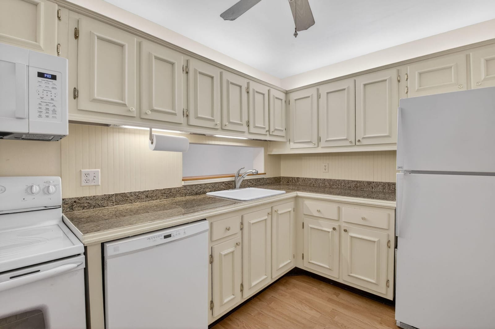 5190 Las Verdes Circle 120, Delray Beach, FL 33484 photo 12