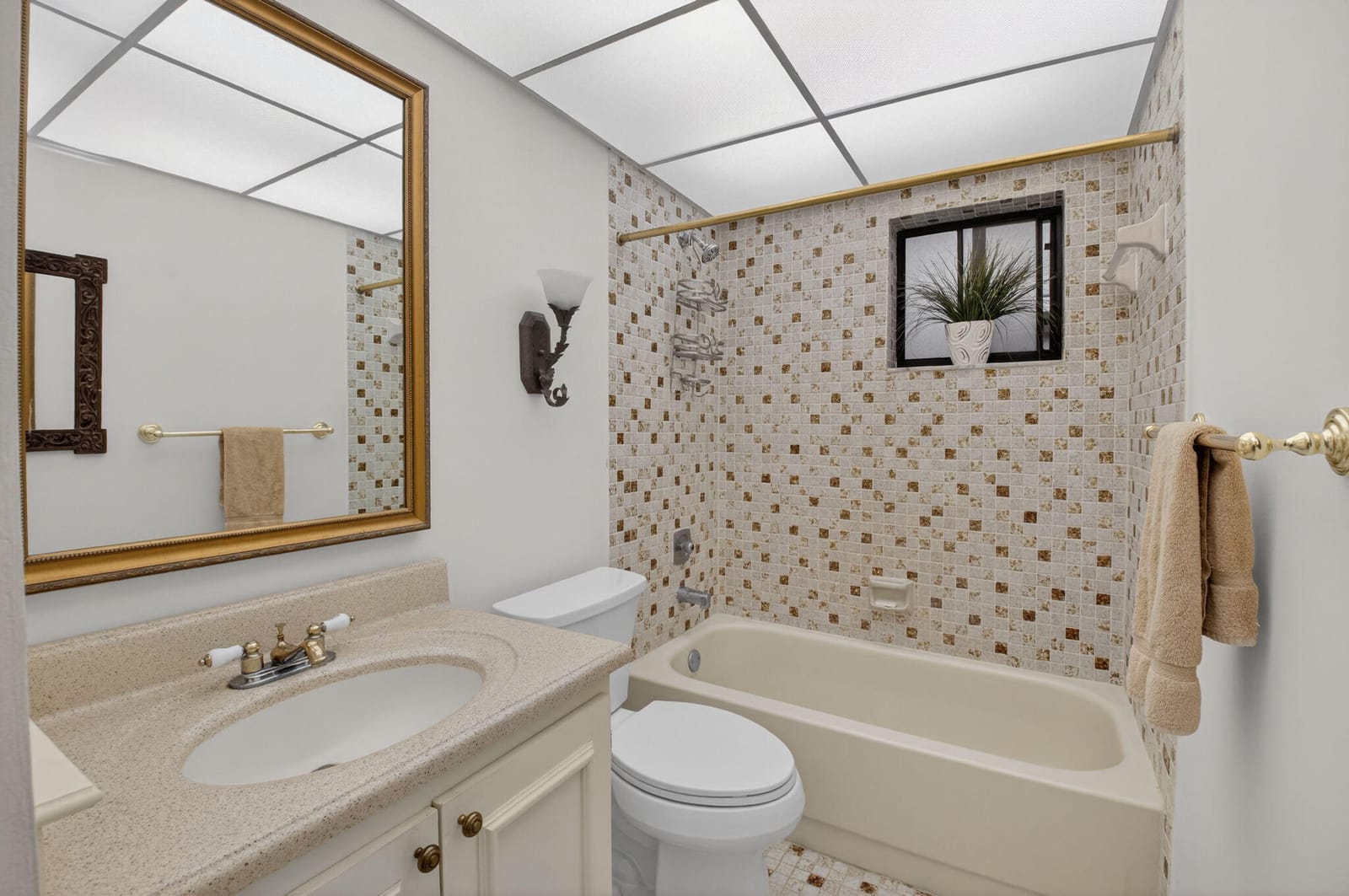 5190 Las Verdes Circle 120, Delray Beach, FL 33484 photo 22
