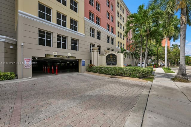 17150 N Bay Road 2210, sold in Porto Bellagio Condo, Sunny Isles Beach, FL