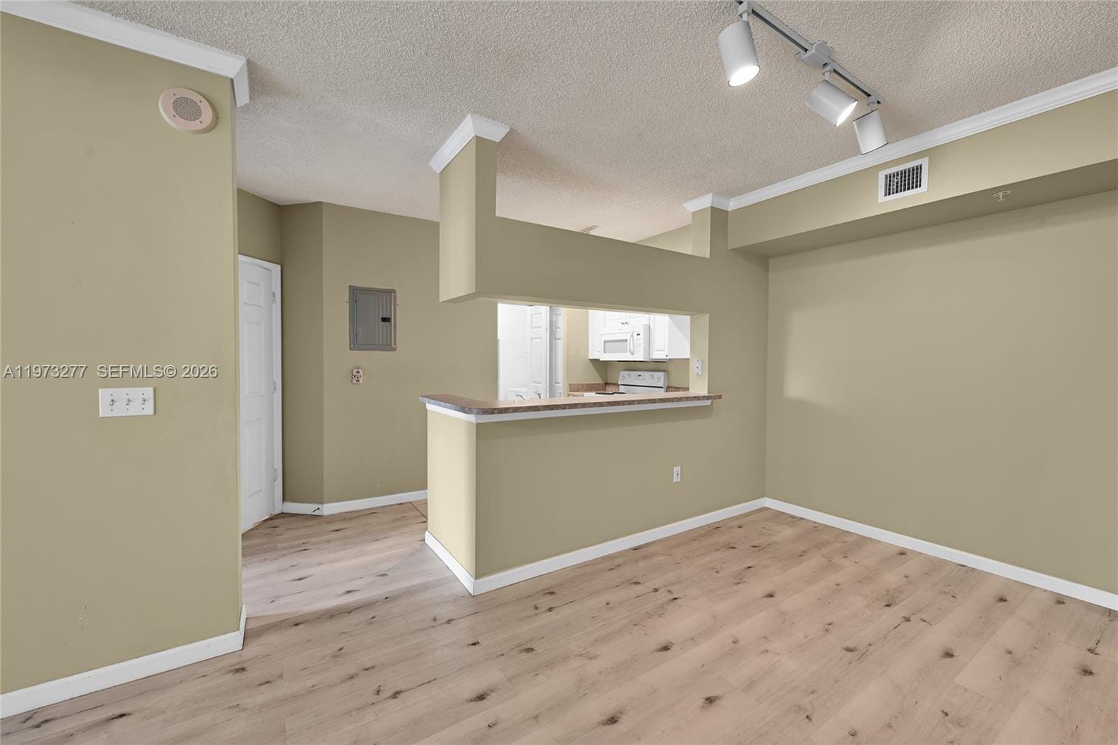 17150 N Bay Road 2210, Sunny Isles Beach, FL 33160 photo 11