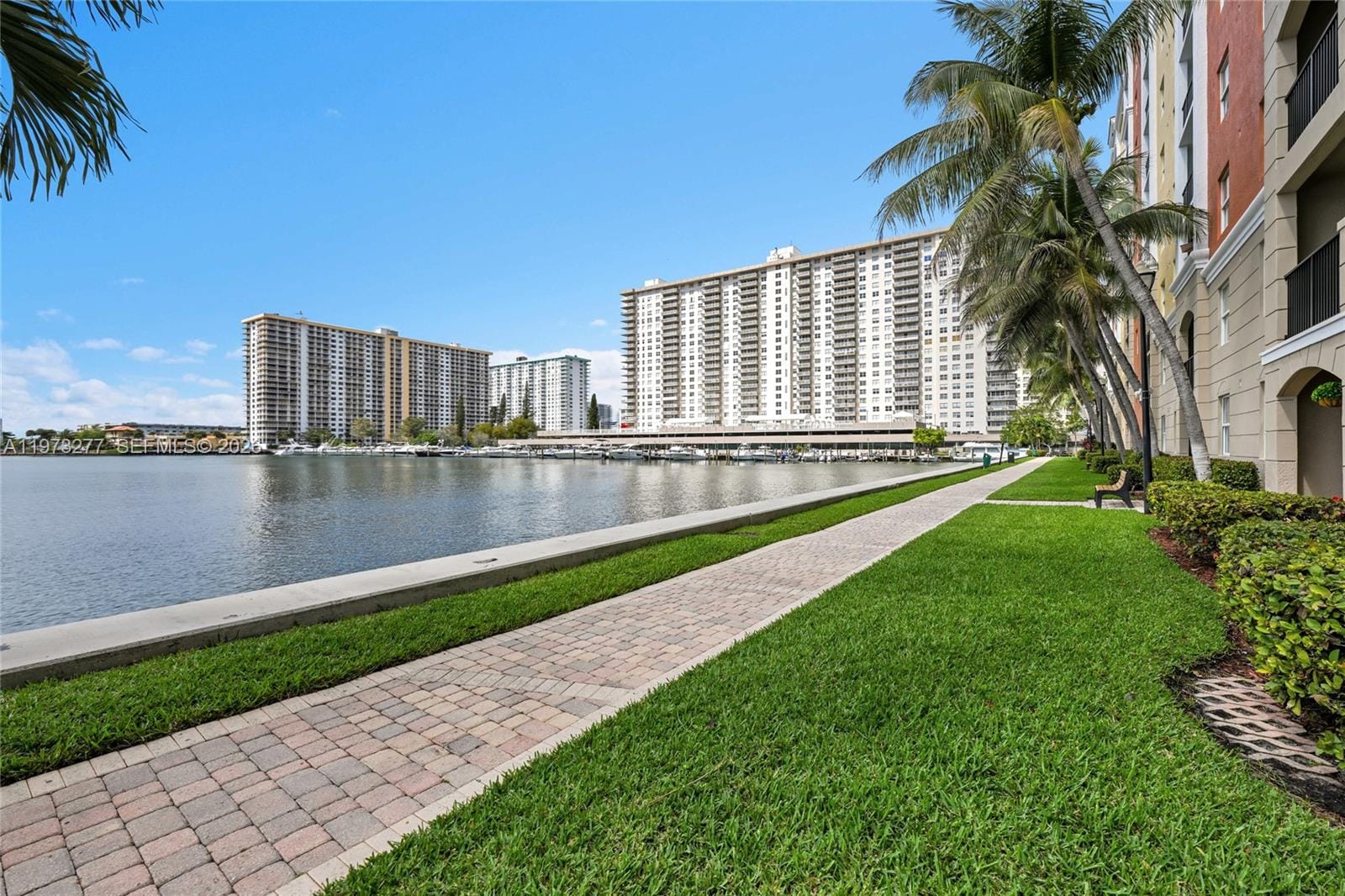 17150 N Bay Road 2210, Sunny Isles Beach, FL 33160 photo 25