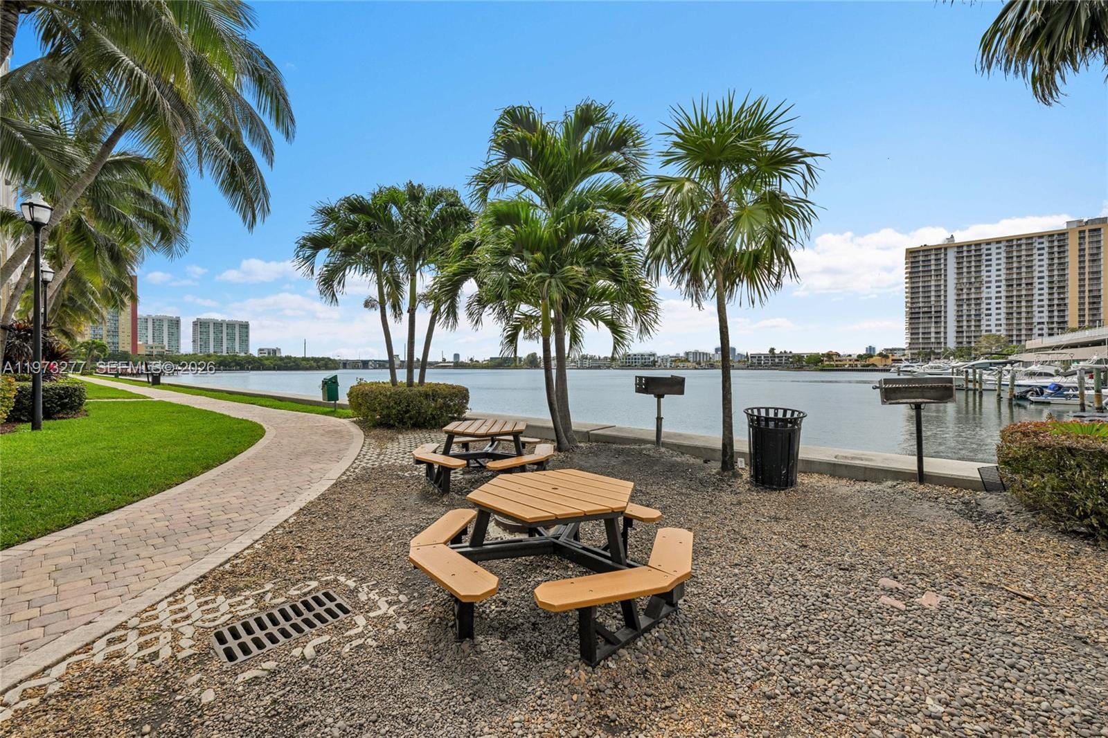 17150 N Bay Road 2210, Sunny Isles Beach, FL 33160 photo 27