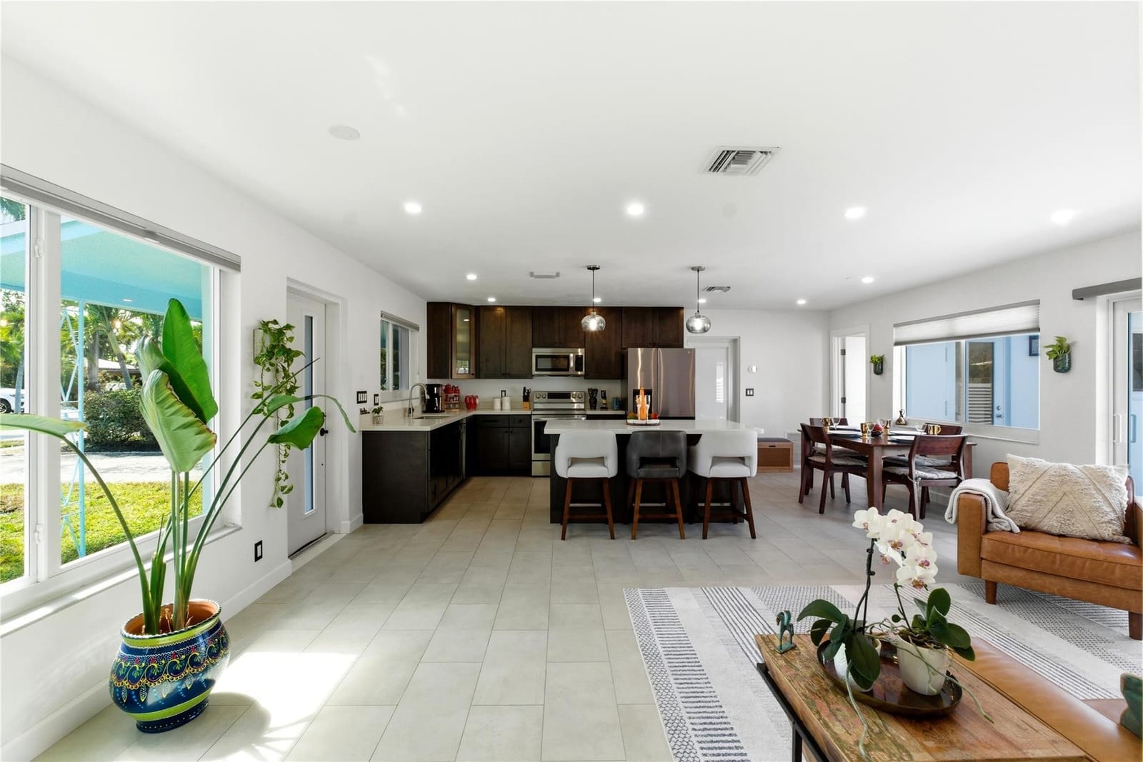 1741 NE 40th Street, Oakland Park, FL 33334 photo 10