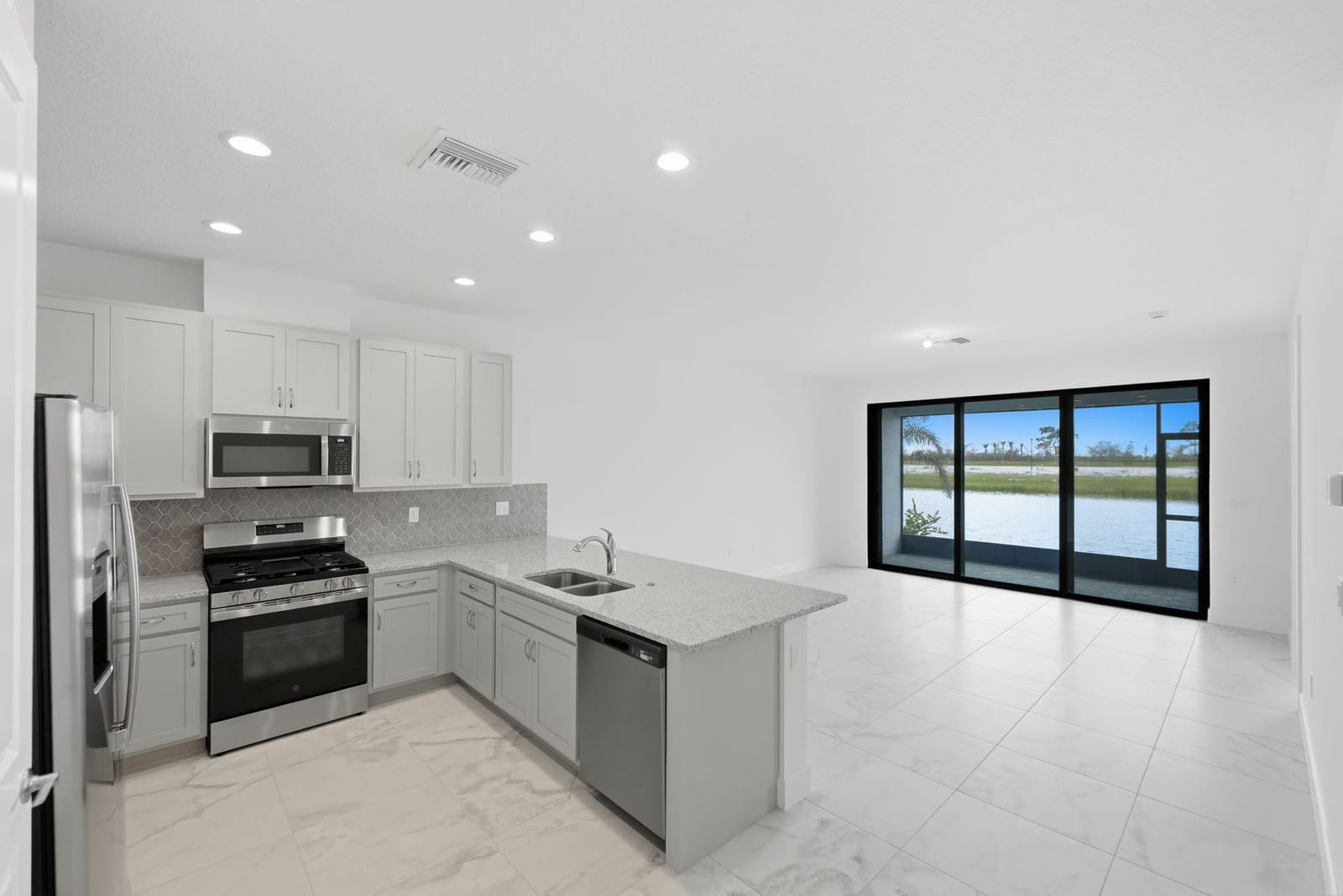 13528 SW Starkissed Lane, Port St. Lucie, FL 34987 photo 5