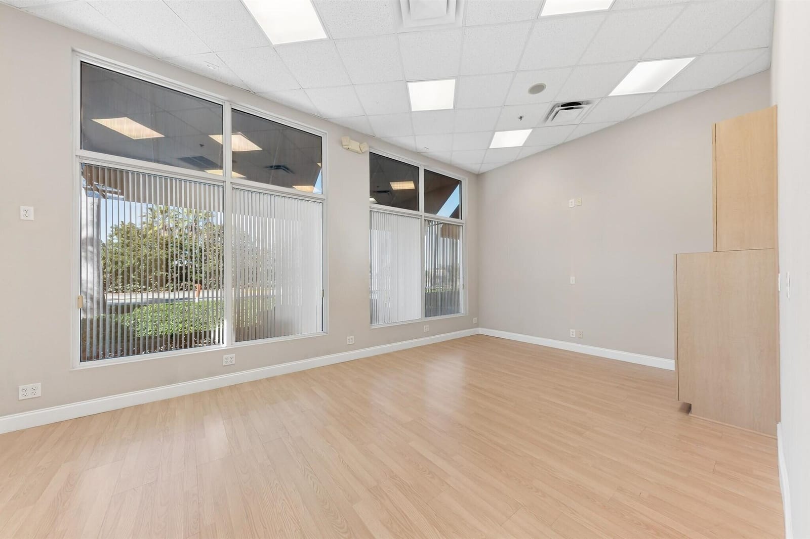 826 N Dixie Highway 11-15, Lantana, FL 33462 photo 5
