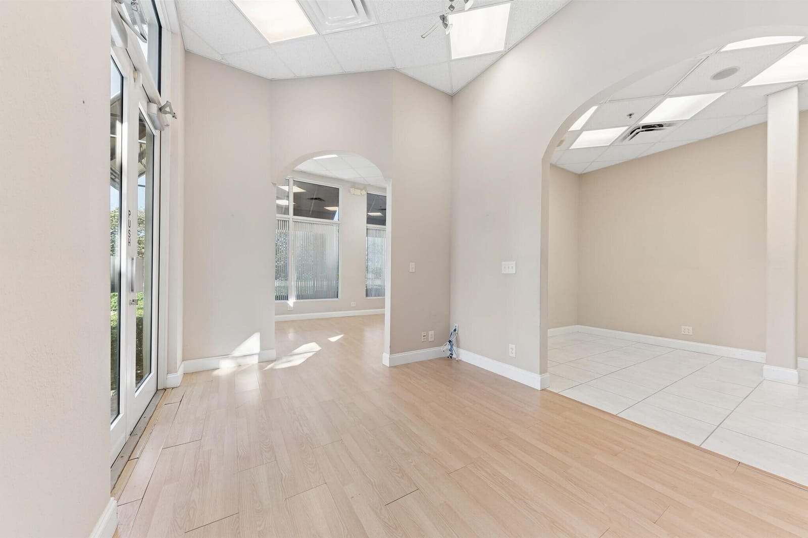 826 N Dixie Highway 11-15, Lantana, FL 33462 photo 7