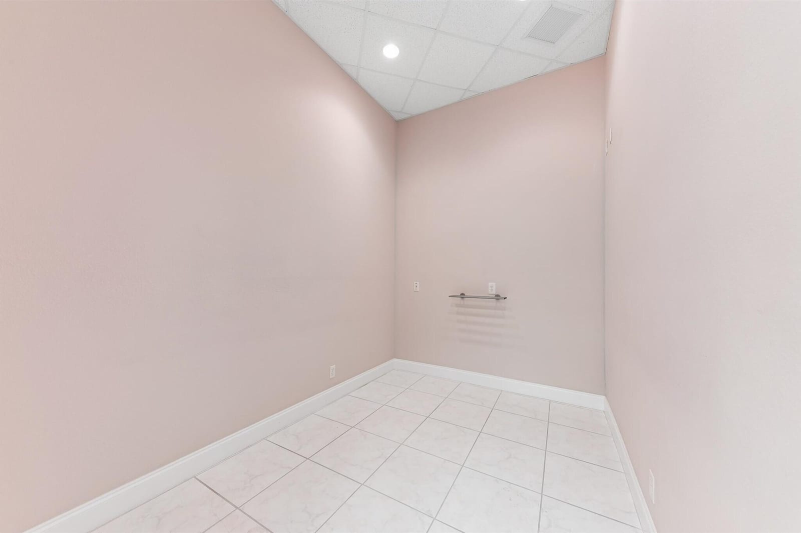826 N Dixie Highway 11-15, Lantana, FL 33462 photo 10