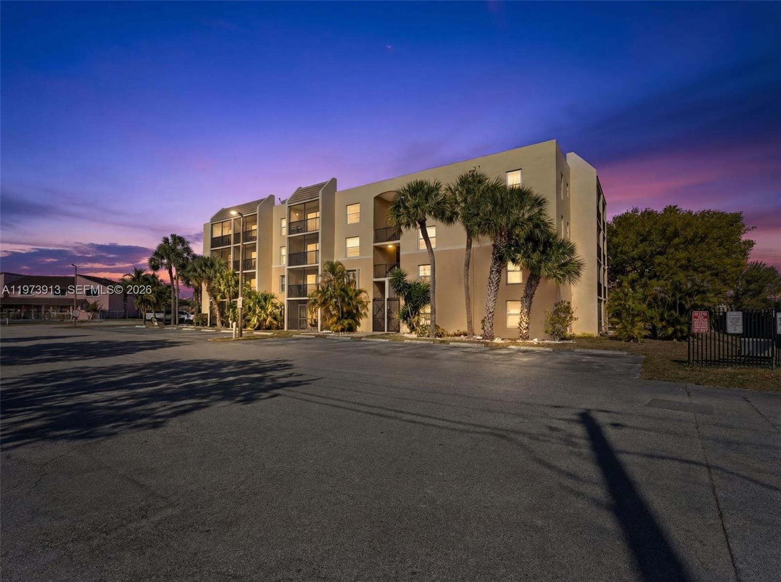 8005 Lake Drive 408, Doral, FL 33166